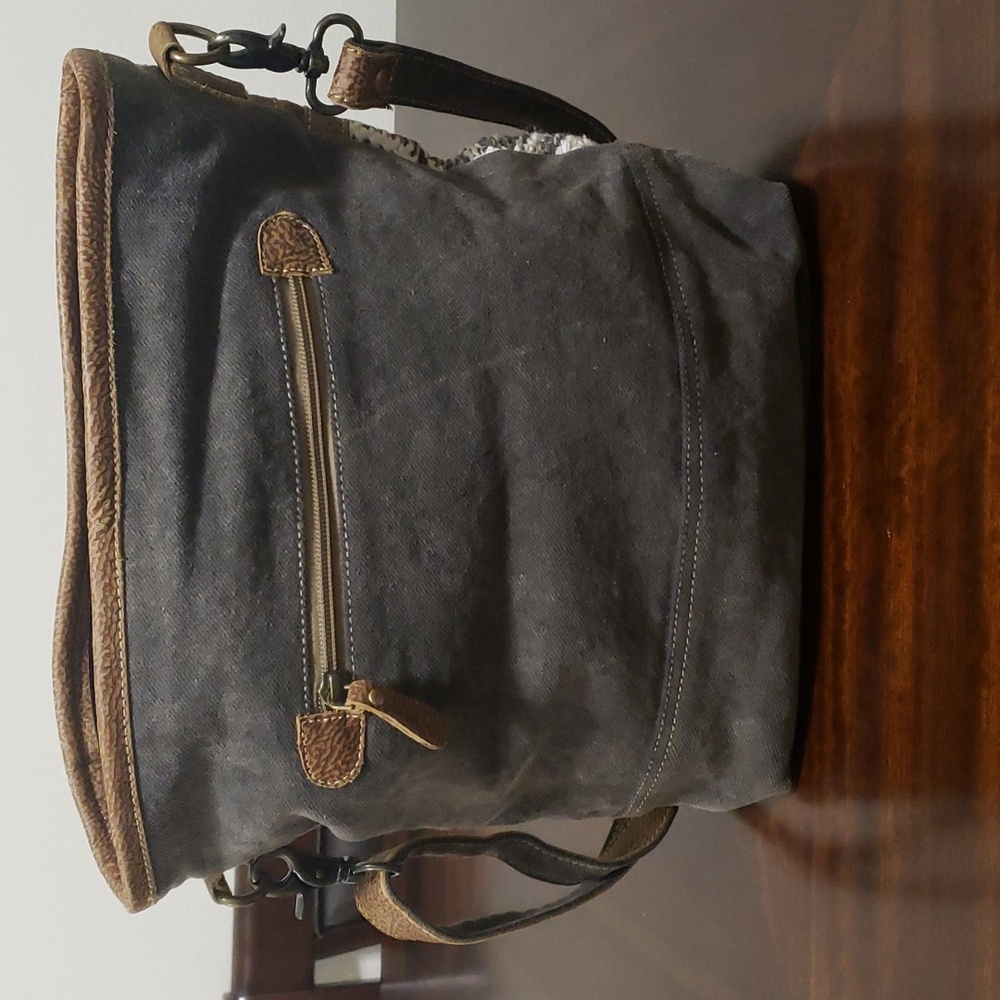 Myra Bag - Picture 2 of 5